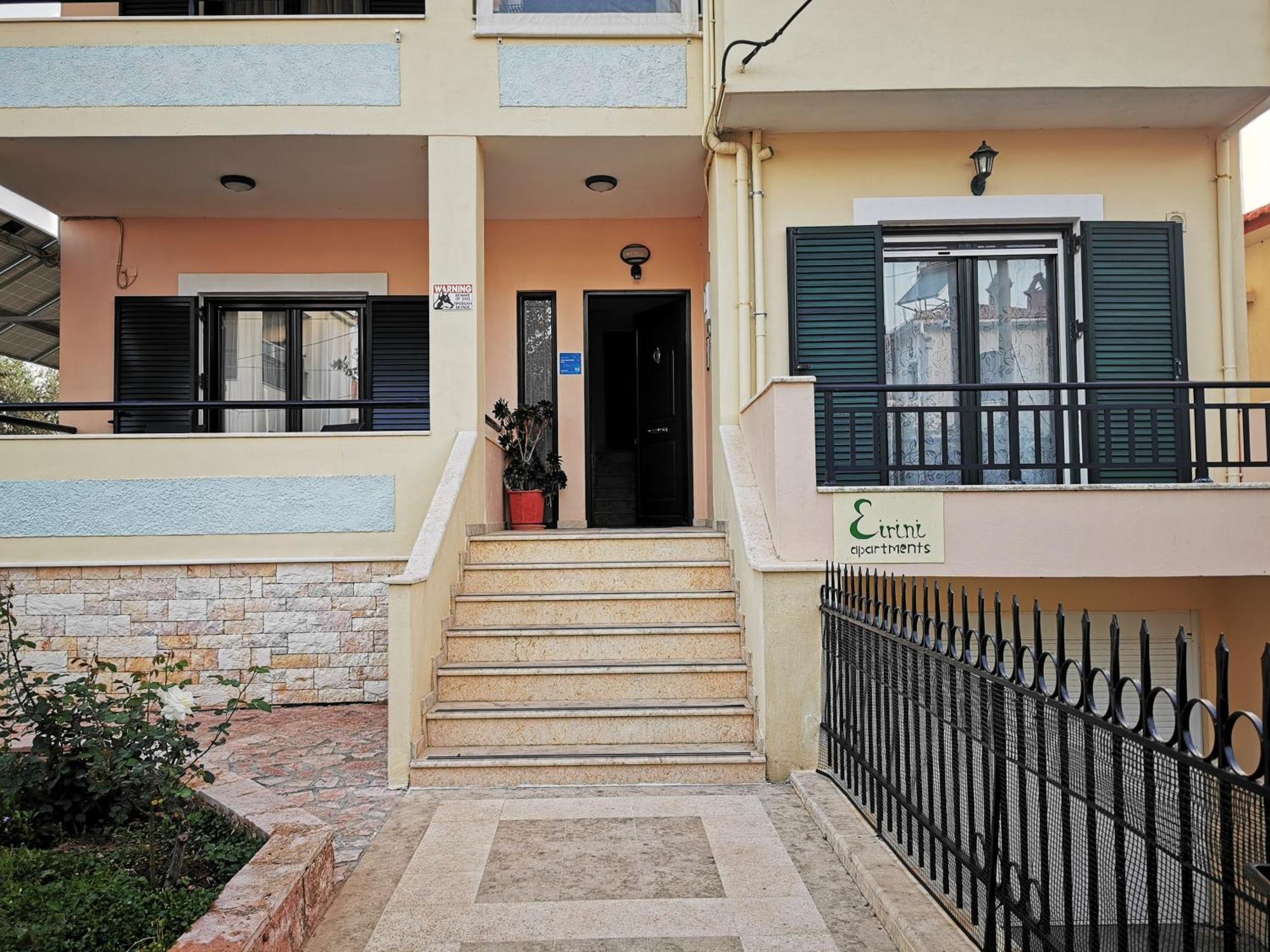 Studio Apartments Eirini Pyrgi Thermis Exterior photo